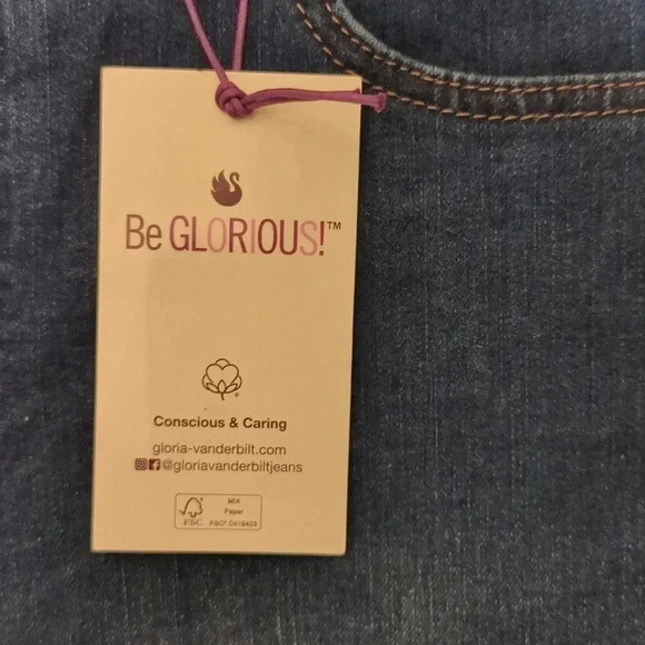 GLORIA Vanderbilt Amanda Capri with built-in slimming panel - Picture 3 of 11